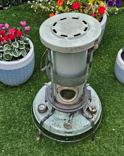 Vintage blue flame heater - blue,